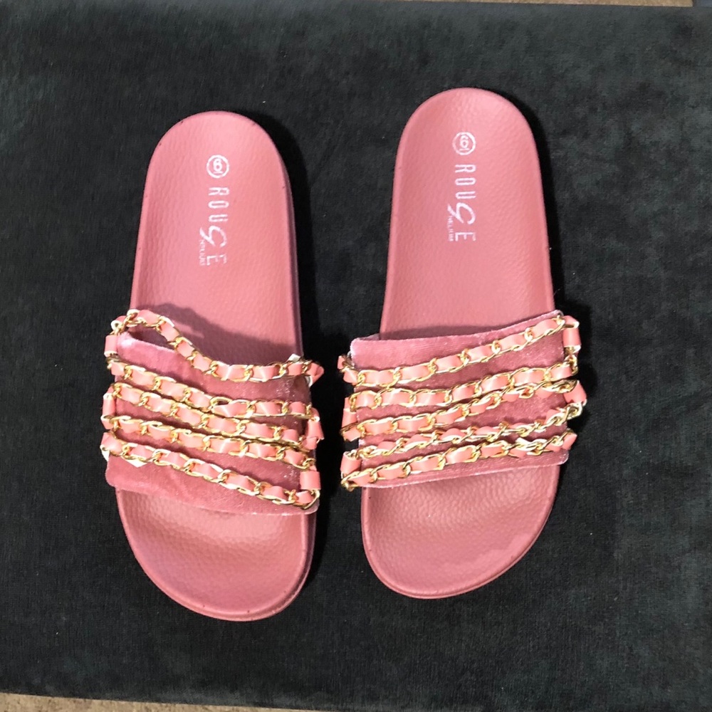 BRAND NEW! Pink slides with gold chain accents
